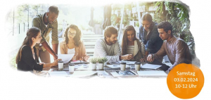 Personen unterhalten sich, sitzen an einem Tisch und schauen gemeinsam auf Unterlagen